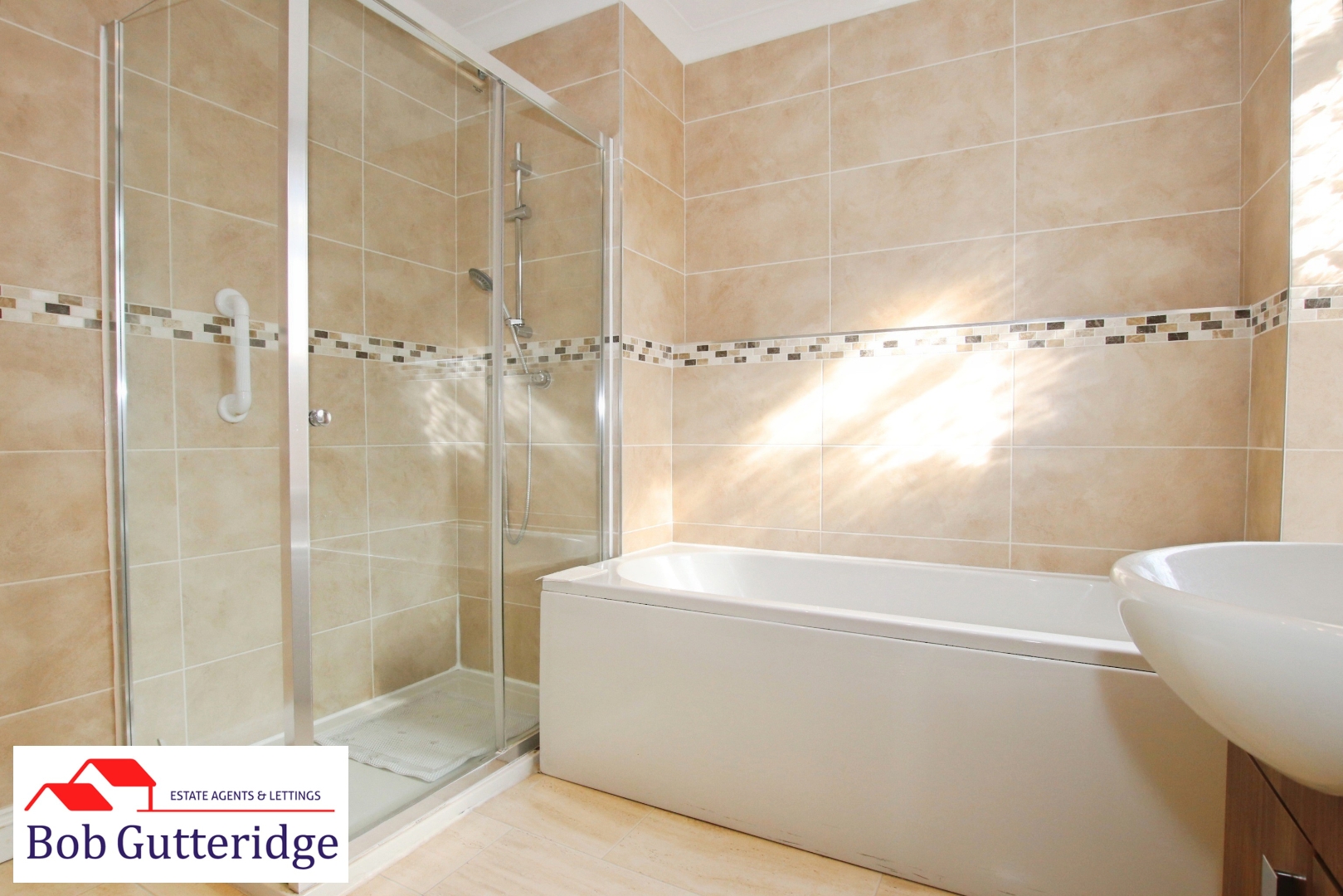 FIRST FLOOR FULLY TILED BATHROOM